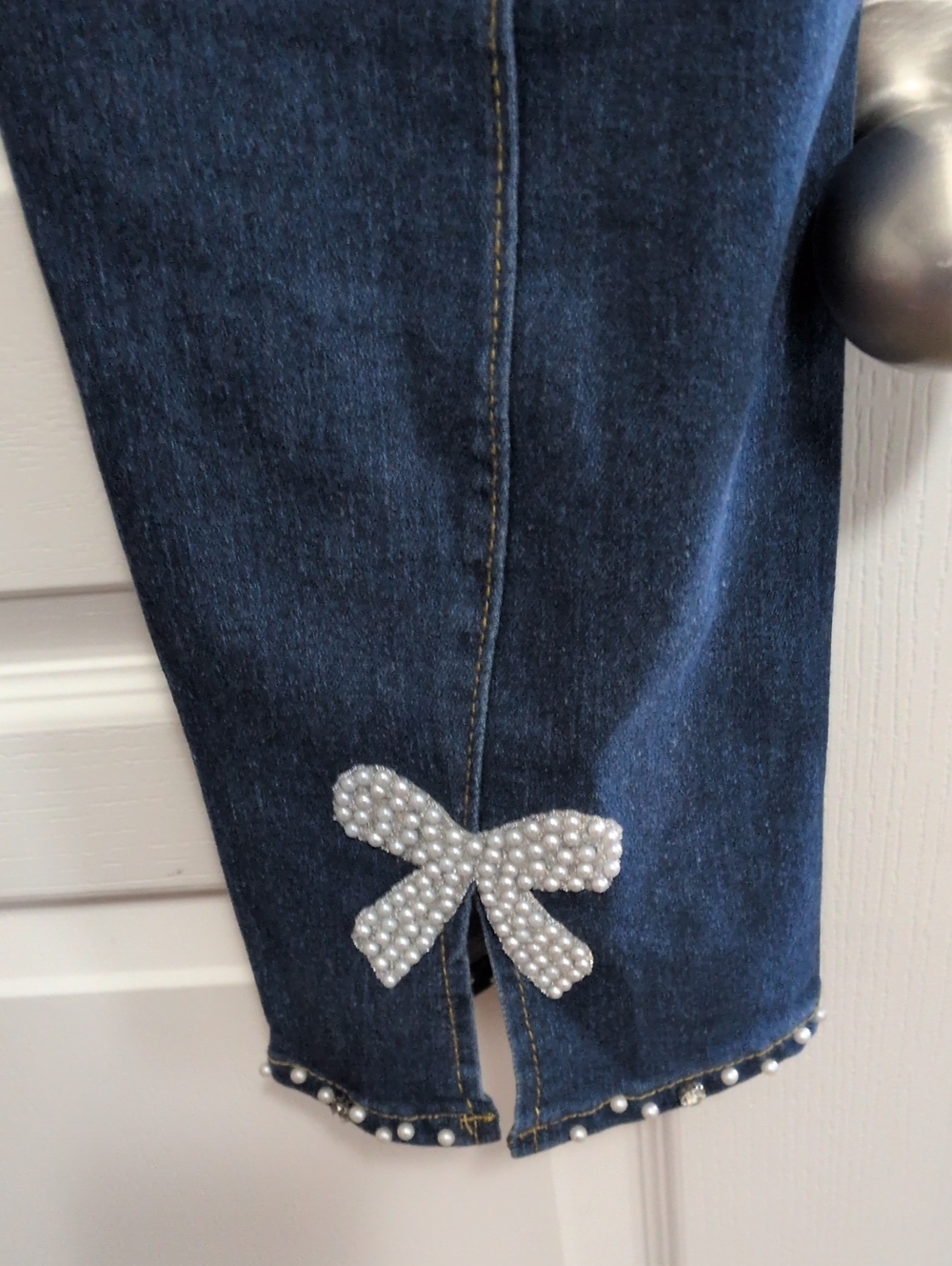 Super Cute Beaded Design Brushed Stretch Jeans - Picture 9 of 10